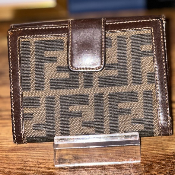 FENDI W Hook Wallet Zucca Beige Canvas x Leather Authentic #2804-30795,079 - Picture 1 of 7